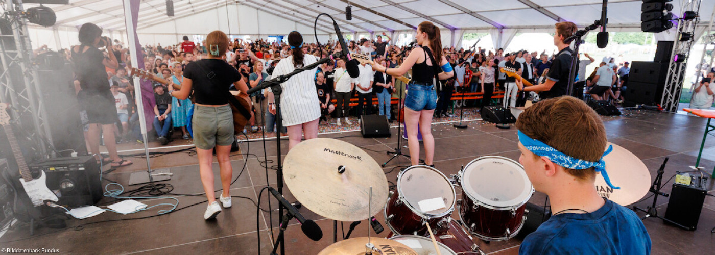 Band Eröffnungsfeier beim Jugendkirchentag