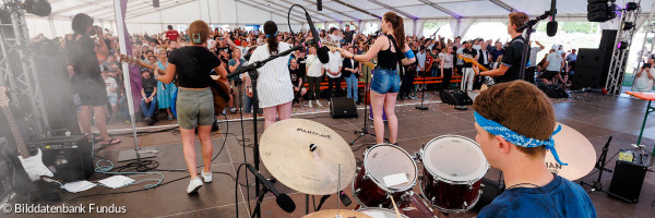 Band Eröffnungsfeier beim Jugendkirchentag