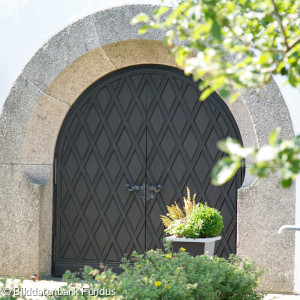 Haupteingang Auferstehungskirche